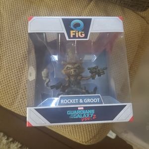 Q Fig Rocket and Groot Collectible